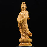 statue bouddha debout bois fond noir